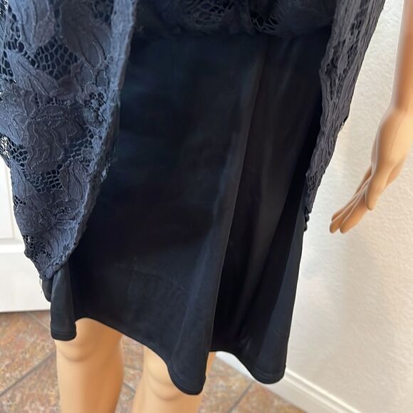 Ryan Michelle Black Dress Size Medium Floral Lace V Neck Short Sleeve Mini Lined - Picture 5 of 10